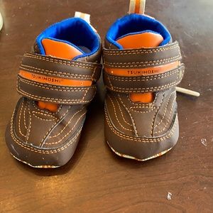 Tsukihoshi baby shoes